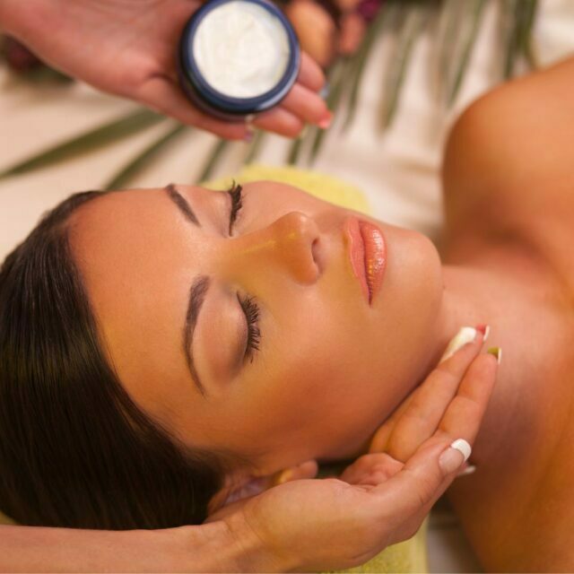 Is hydra facial painful?