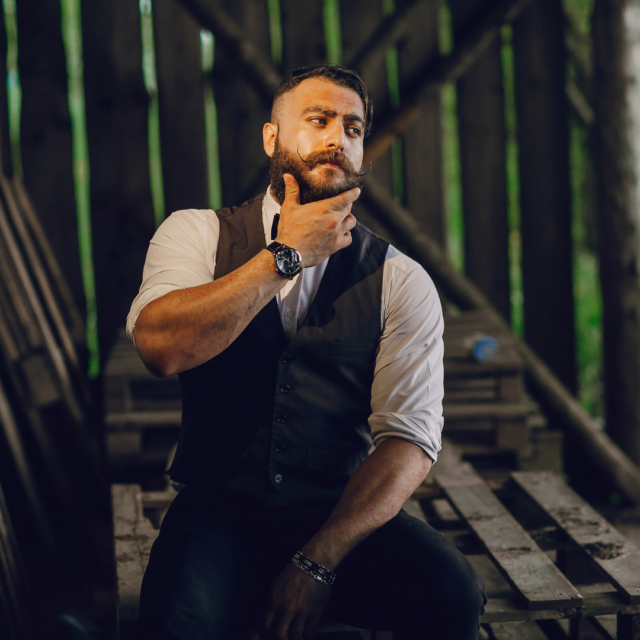 How do men prepare for laser hair removal?